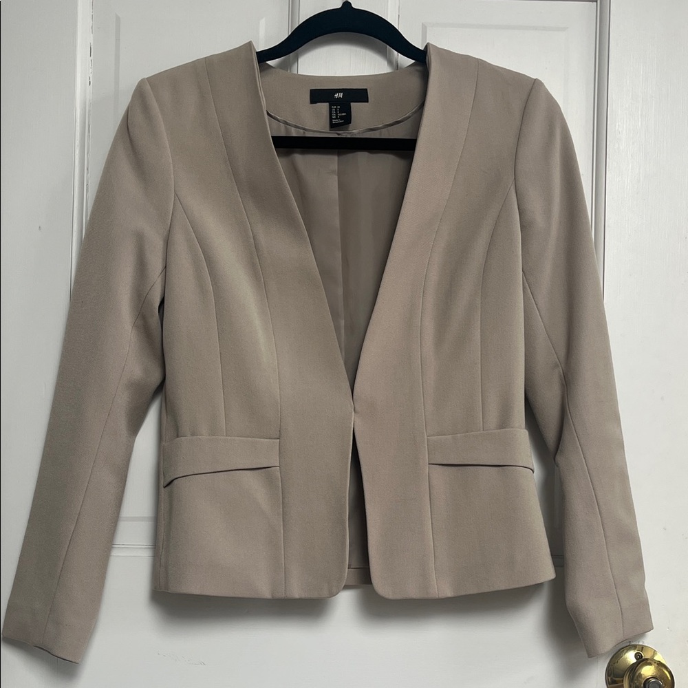 H&M Women's Beige Collarless Blazer Jacket Size S.